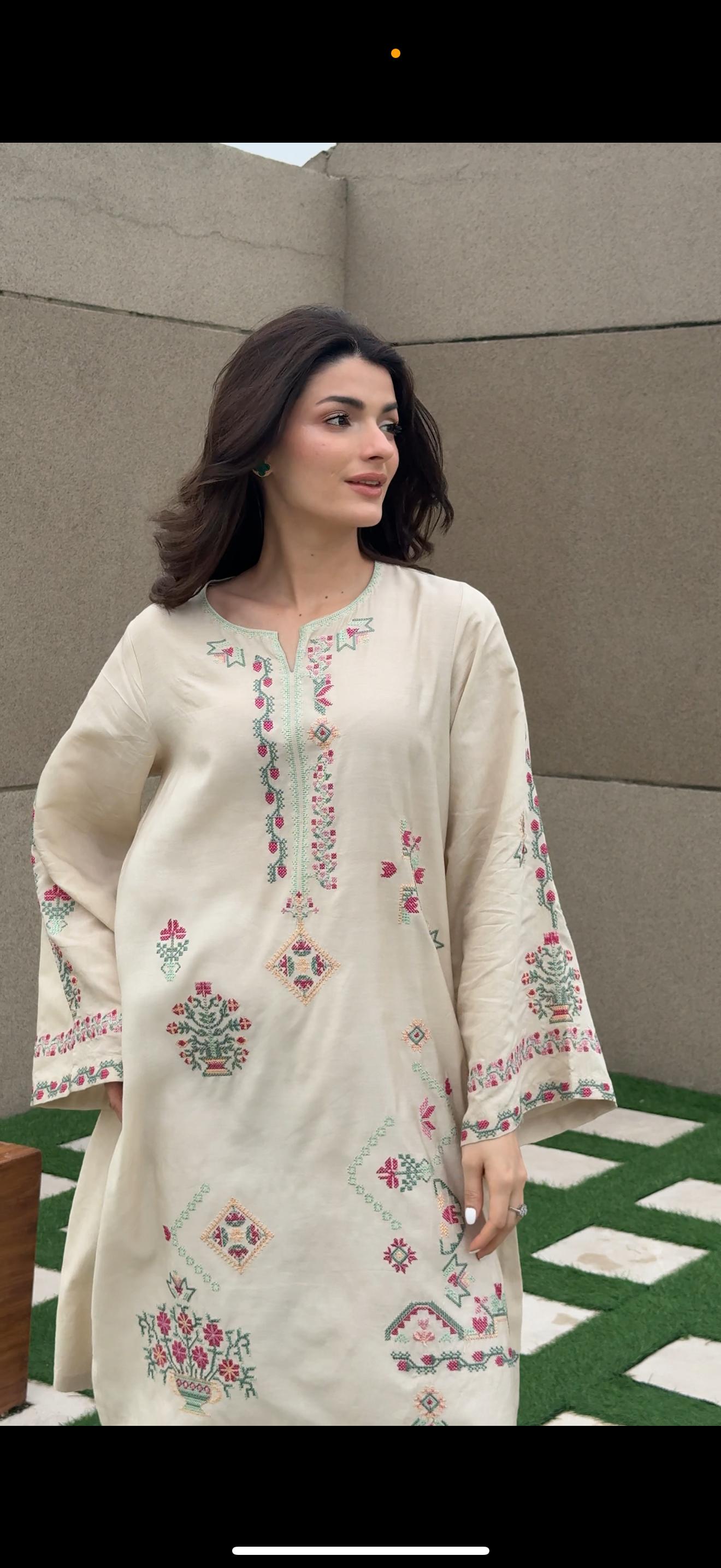 Ivory Blossam Embroidered Kurta