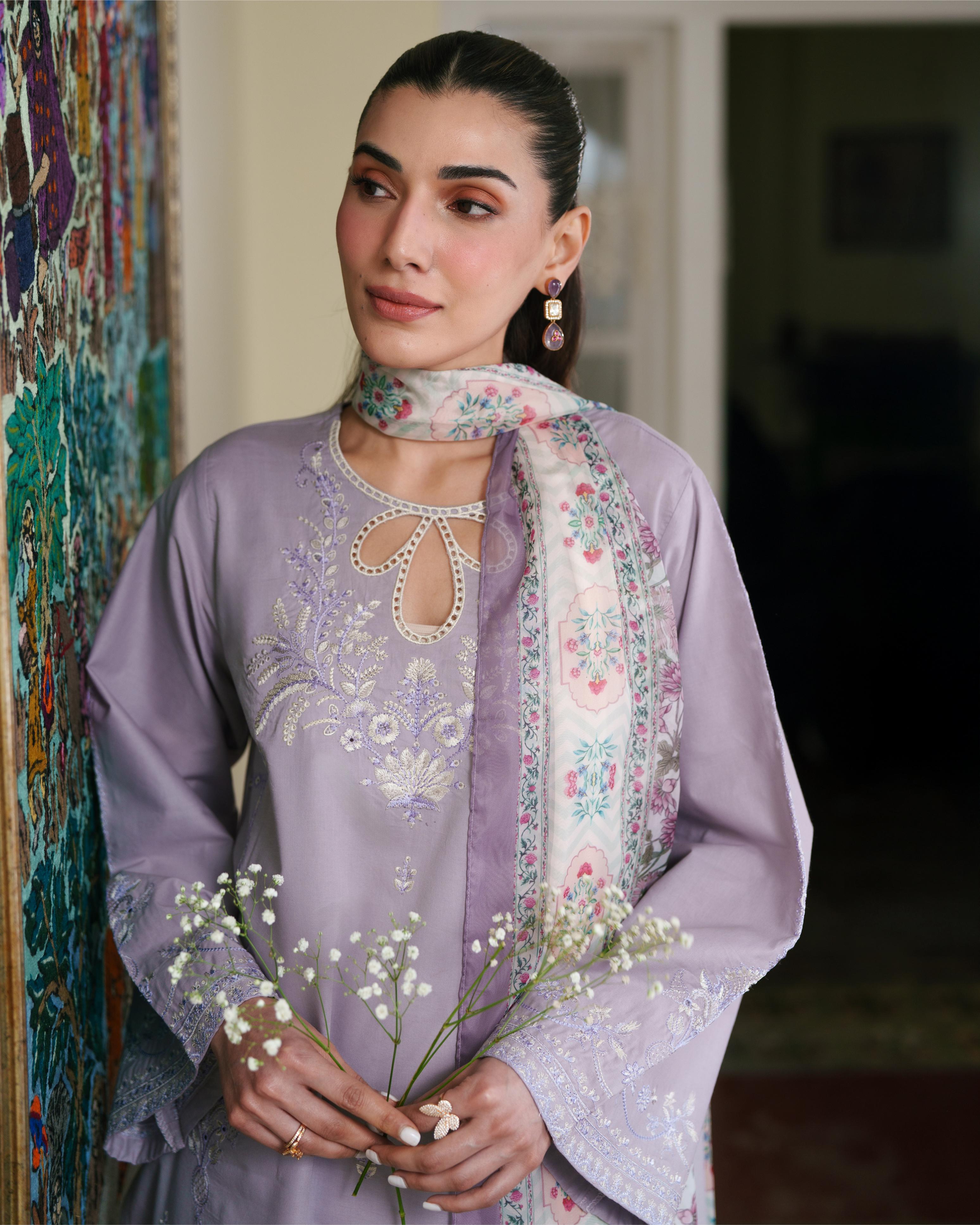 ALYRA LILAC LUXURY EMBROIDERED LAWN 3PCS SET - READY TO WEAR