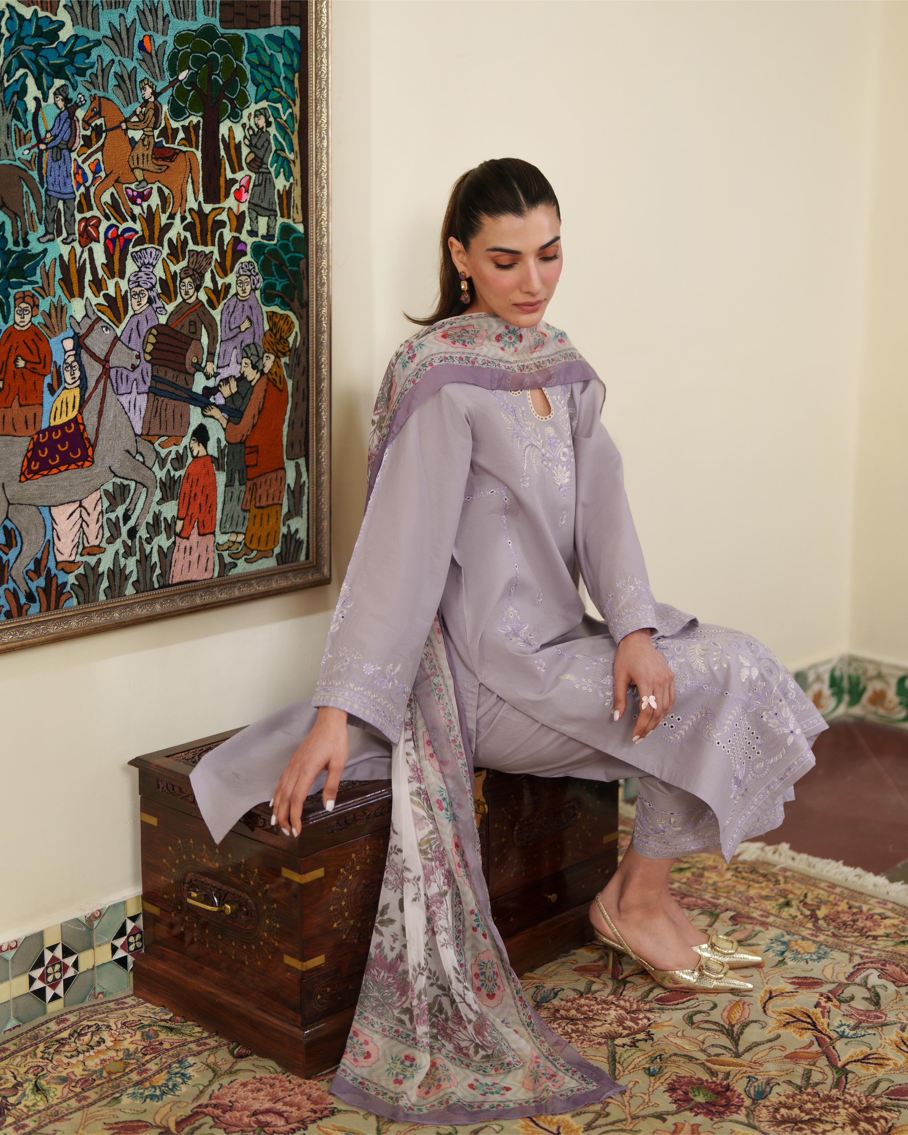 ALYRA LILAC LUXURY EMBROIDERED LAWN 3PCS SET - READY TO WEAR