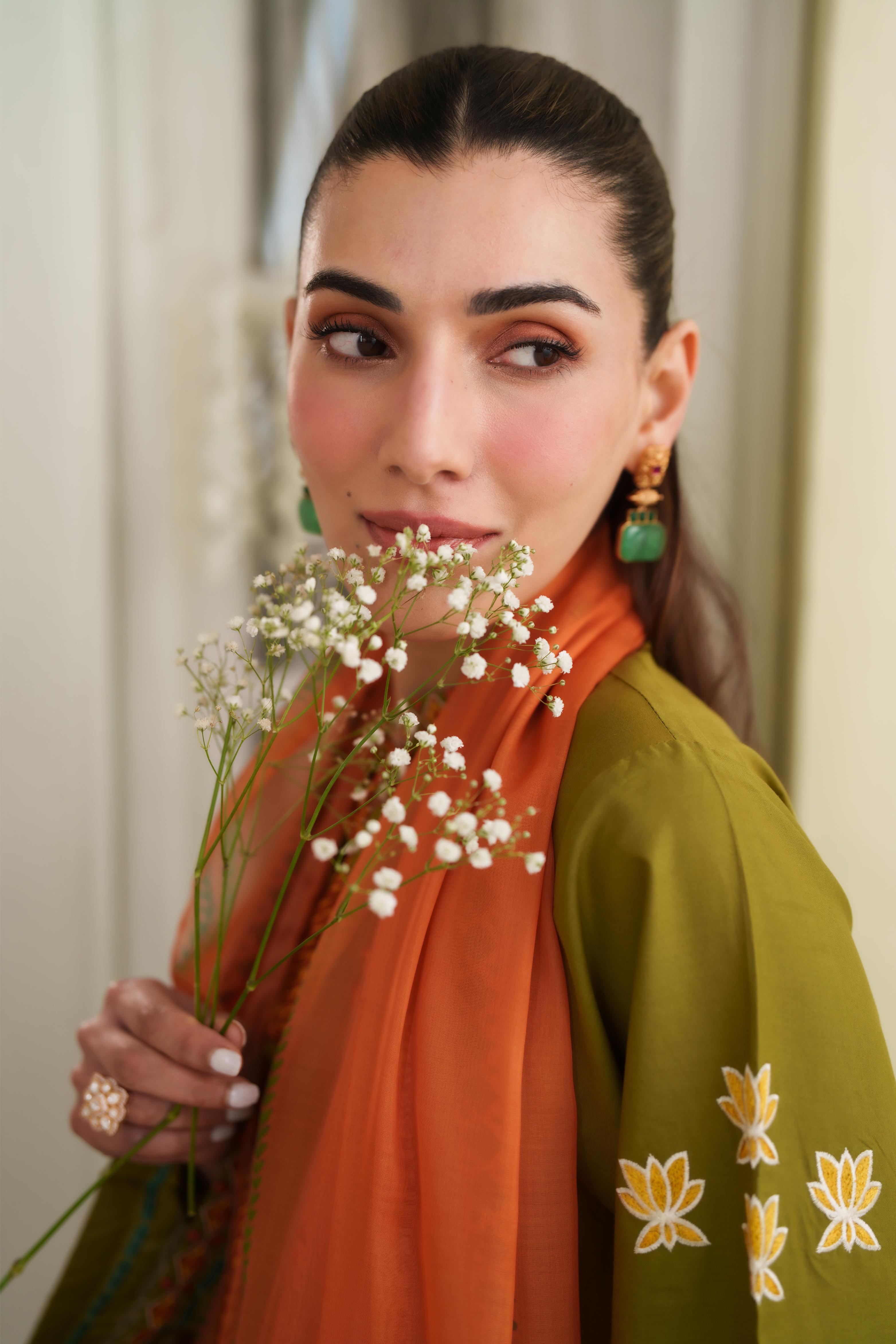 MALINA MUSTARD GREEN LUXURY EMBROIDERED LAWN 3PCS SET - READY TO WEAR