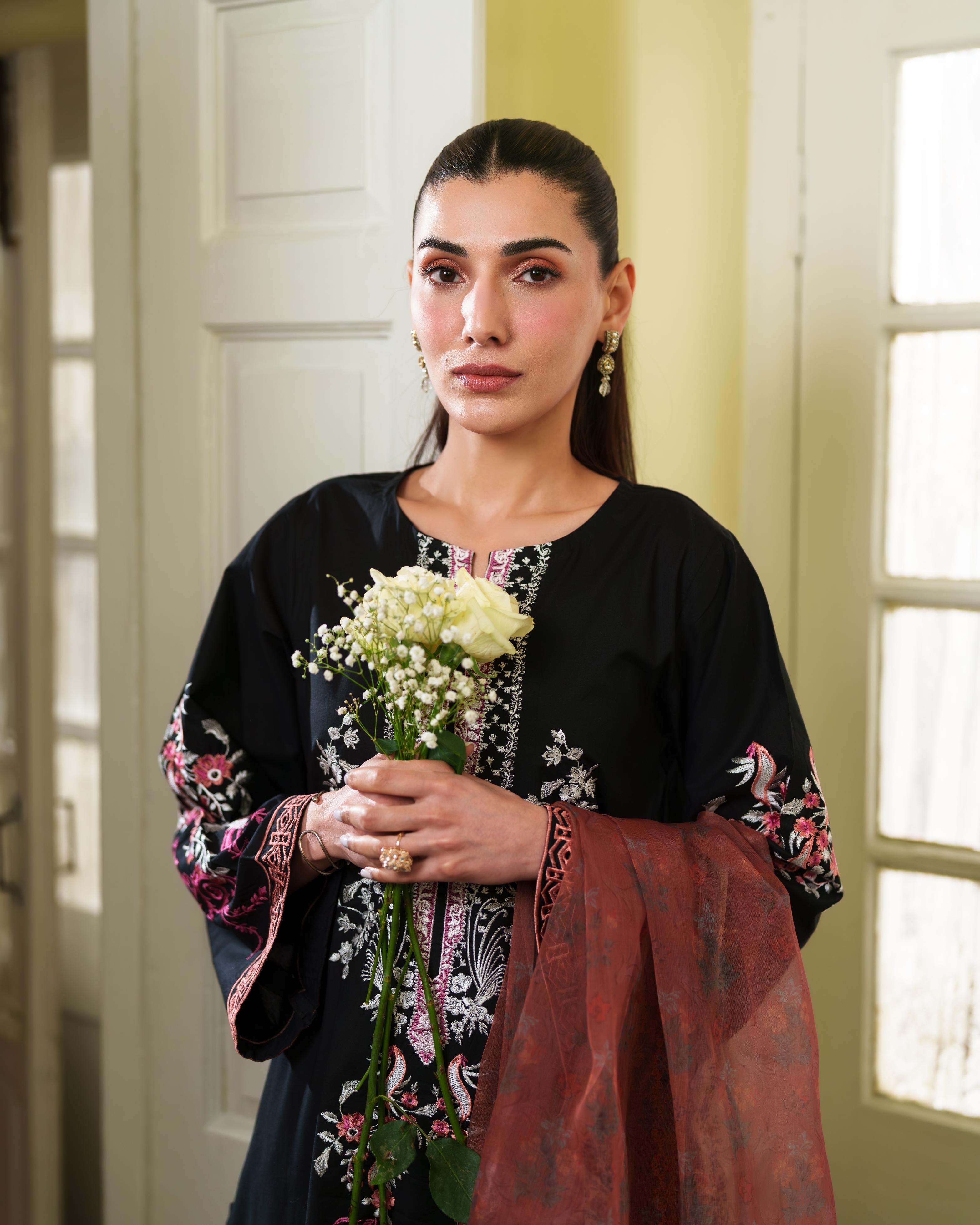 AZUR BLACK LUXURY EMBROIDERED LAWN 3PCS SET - READY TO WEAR