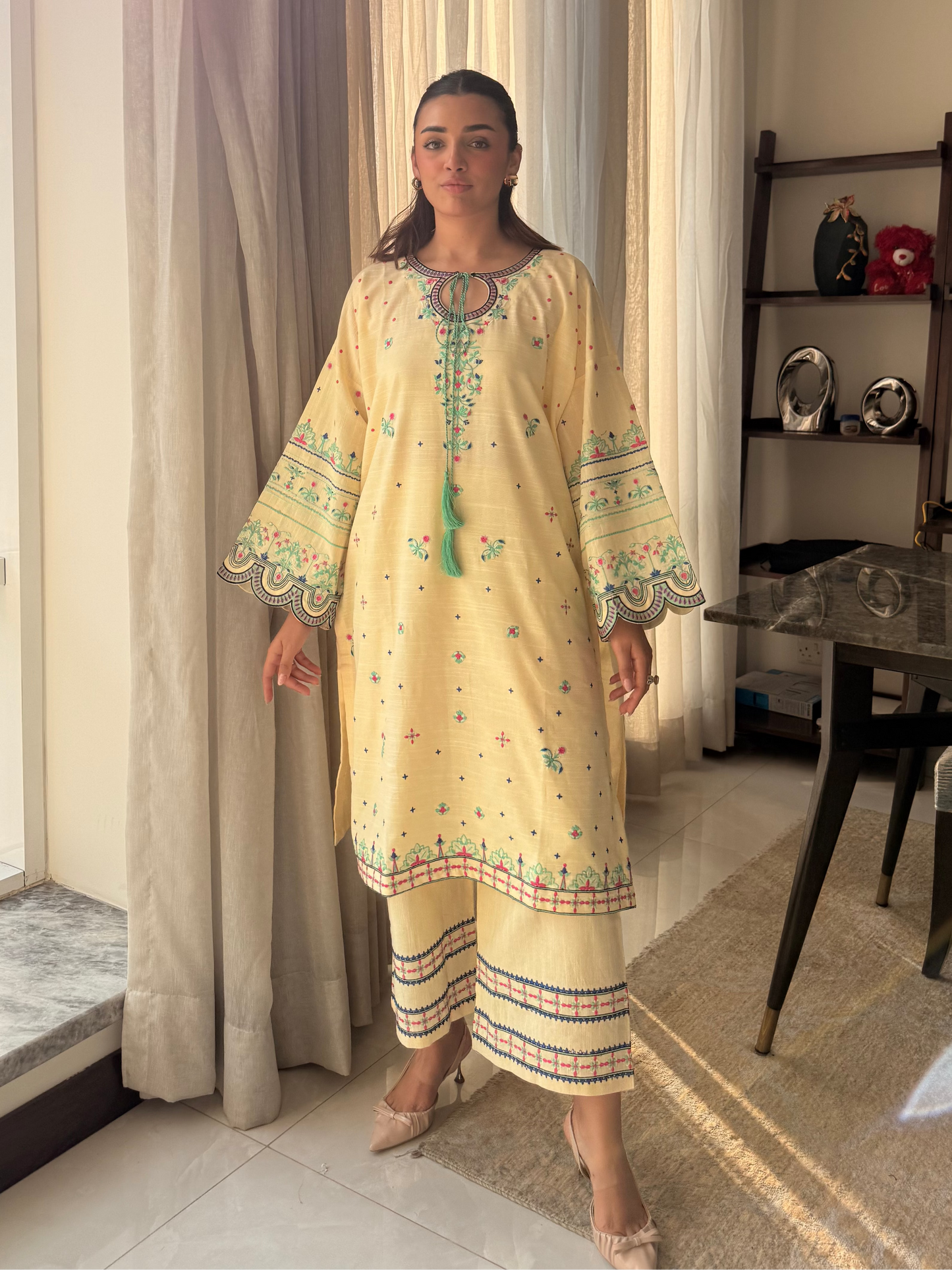 Eclaté - Cream Embroidered Suit