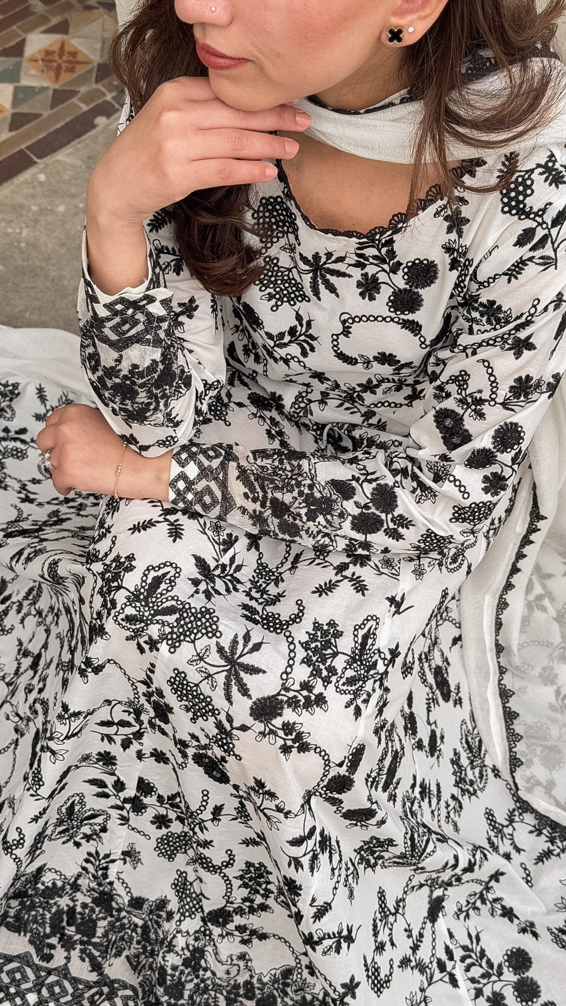 Amelia - White Embroidered Kalidaar