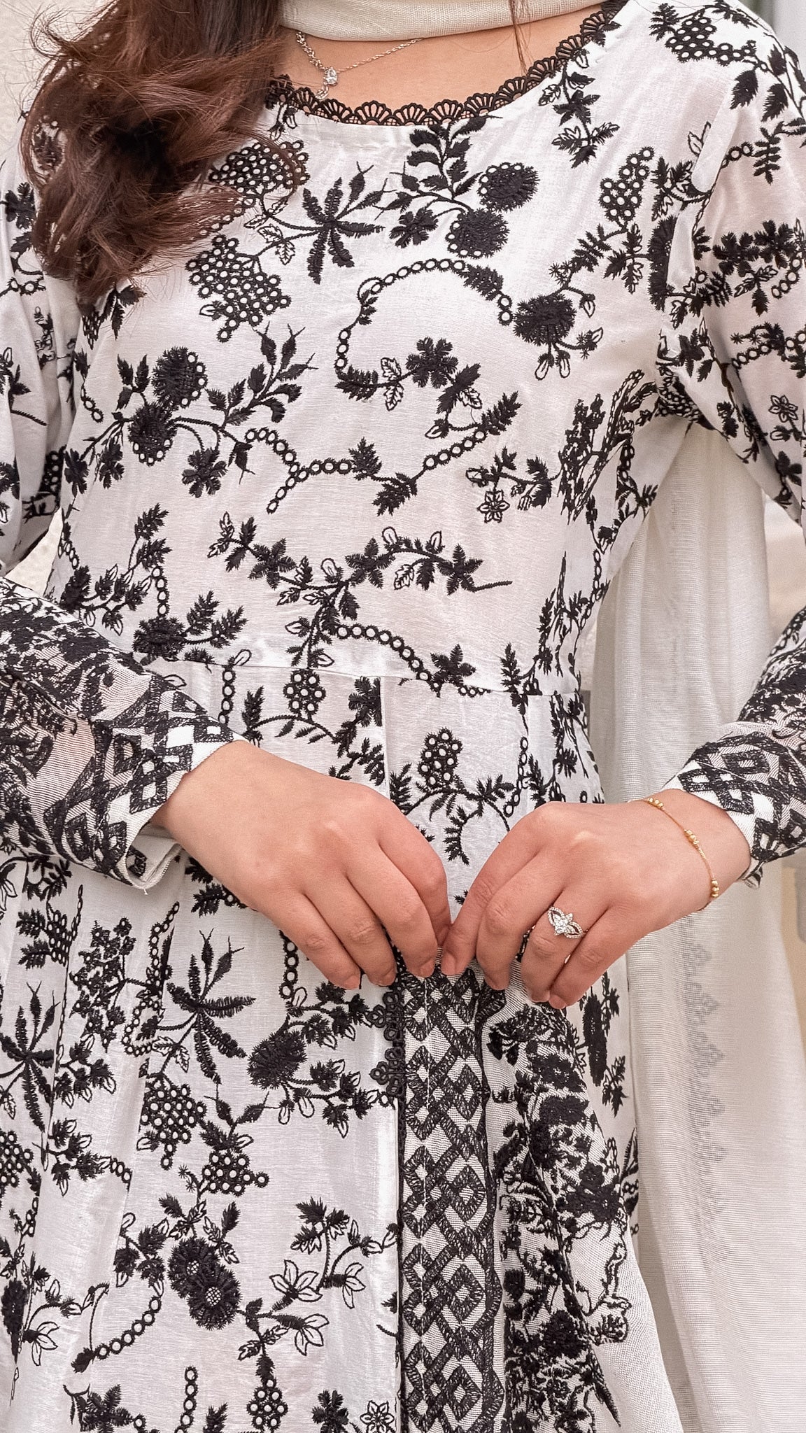 Amelia - White Embroidered Kalidaar