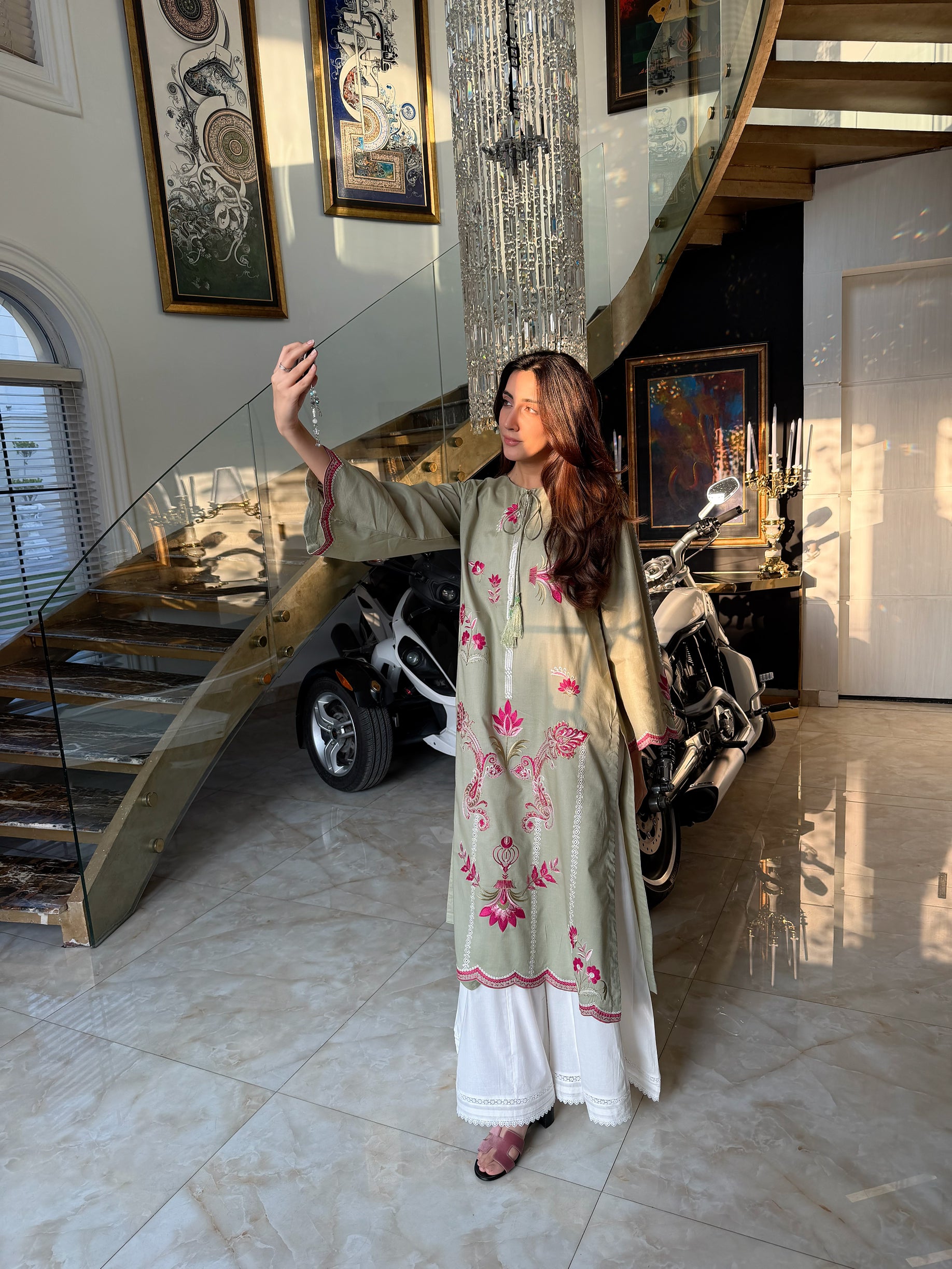 Oleandar - Sage Green Embroidered Kurta