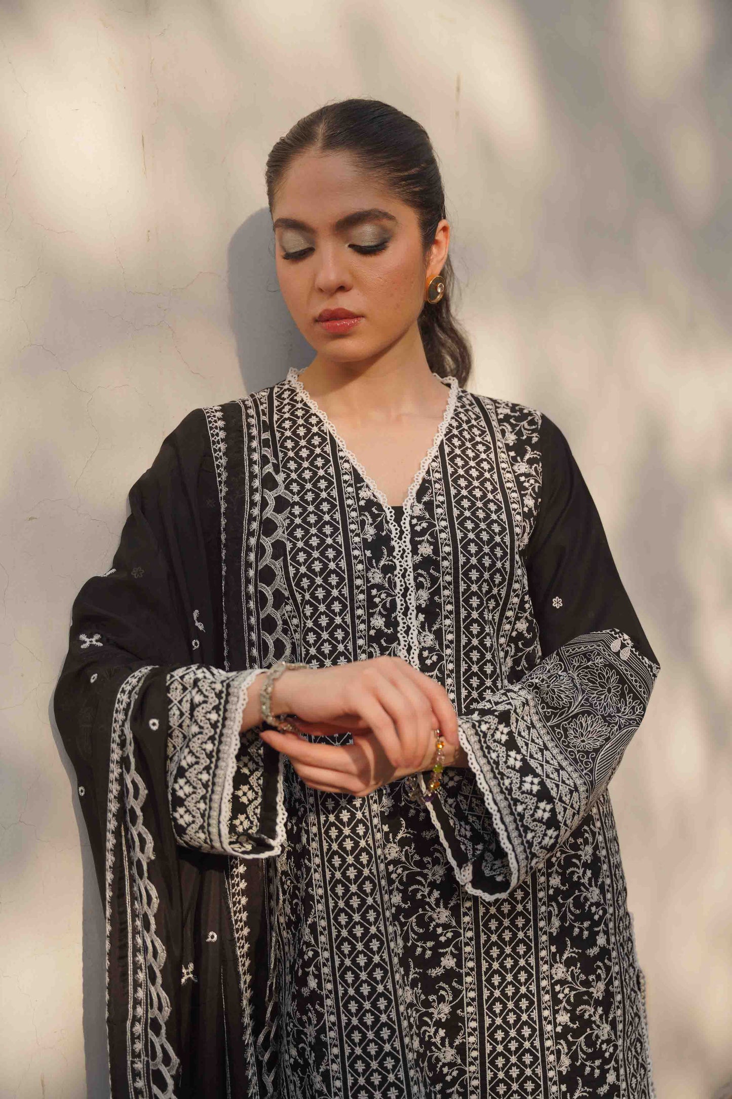 Nicotiana Dupatta - Jet Black