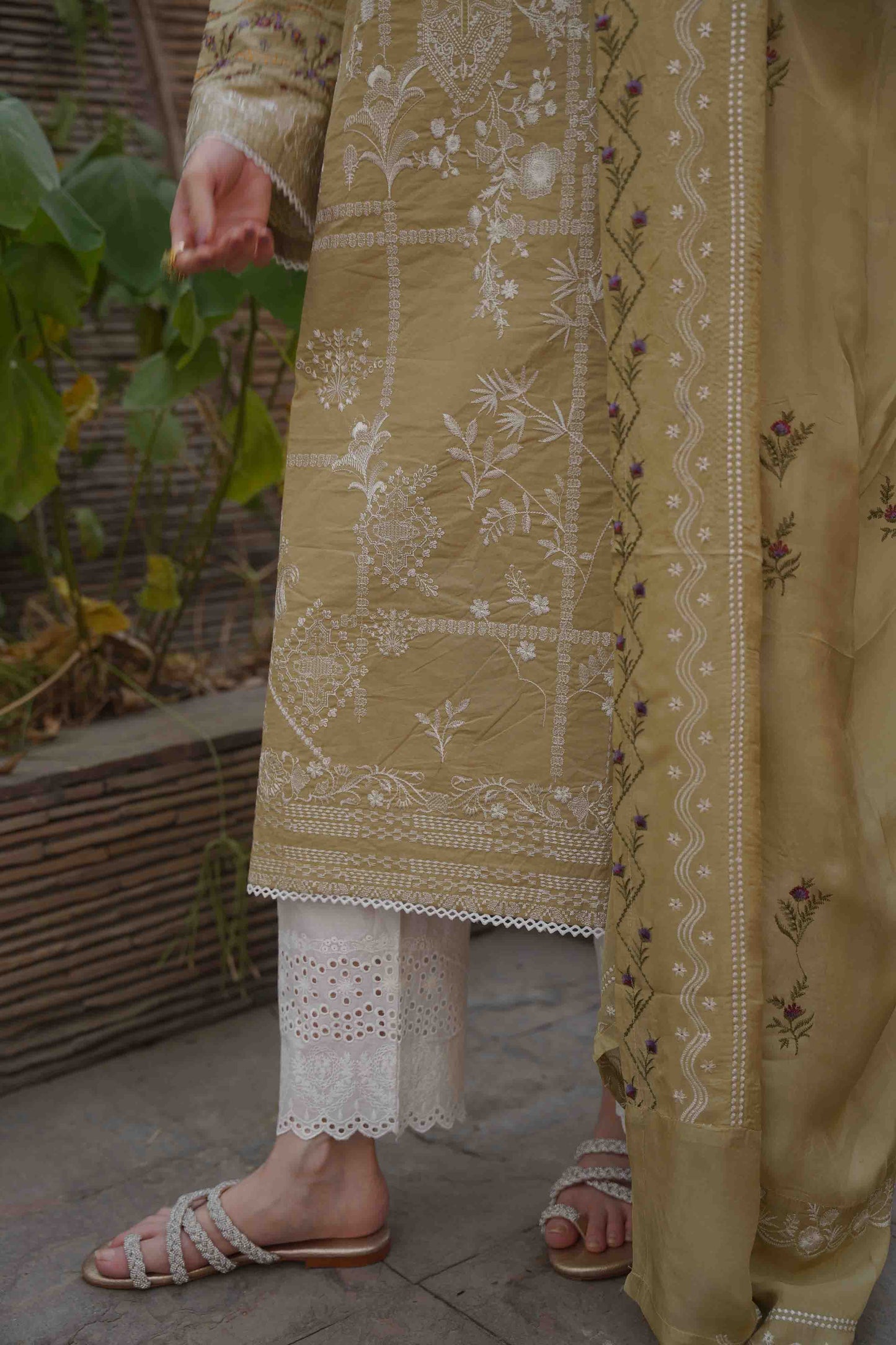 Hollyhocks Dupatta - Beige